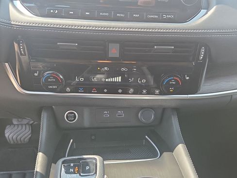 Used 2022 Nissan Rogue Platinum w/ Head-Up Display Package AWD/4WD image 20