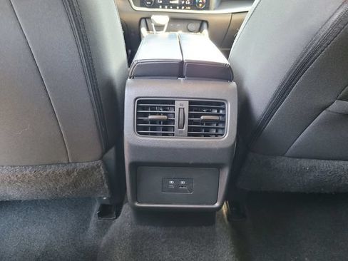 Used 2023 Nissan Rogue SV FWD image 15