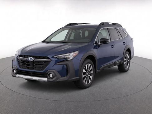 Used 2025 Subaru Outback Limited w/ Popular Package #2 AWD/4WD image 2