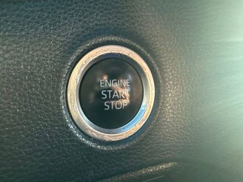 Used 2022 Toyota Tundra SR5 w/ SR5 Premium Package image 20