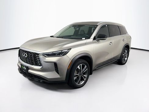 Used 2023 INFINITI QX60 Luxe FWD image 3