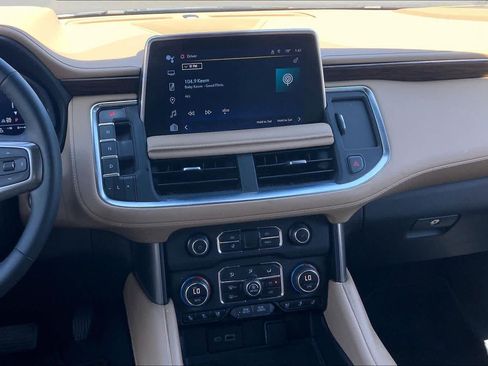 Used 2023 Chevrolet Tahoe Premier AWD/4WD image 7