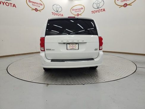 Used 2019 Dodge Grand Caravan SXT image 7