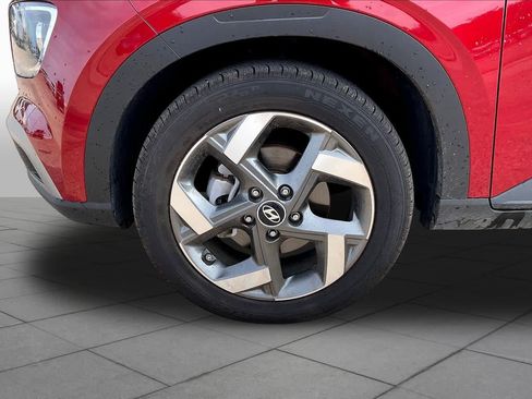Used 2025 Hyundai Venue SEL FWD image 10