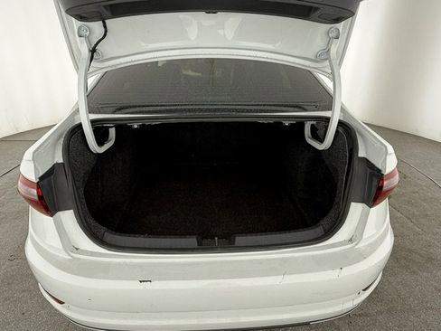 Used 2019 Volkswagen Jetta R-Line FWD image 5