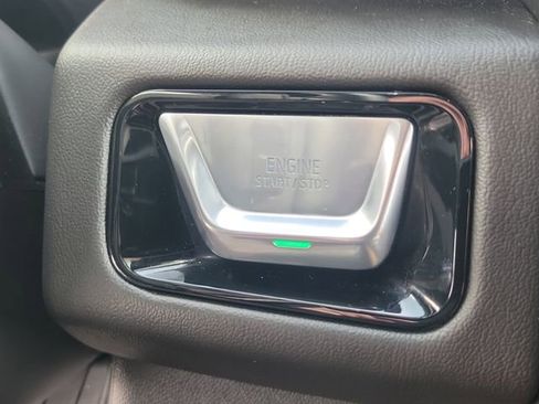 Used 2025 GMC Yukon Denali image 25