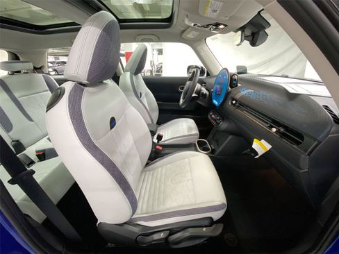 Certified 2025 MINI Cooper S FWD image 30