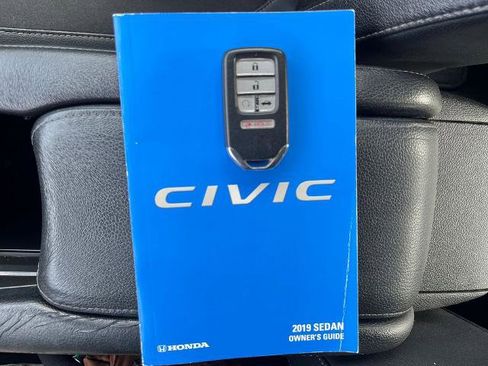 Used 2019 Honda Civic Sport image 17