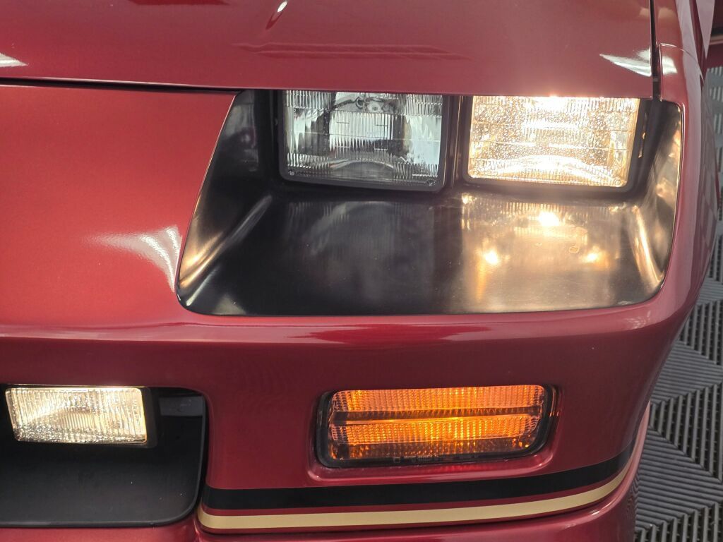 Used 1988 Chevrolet Camaro IROC-Z RWD image 38