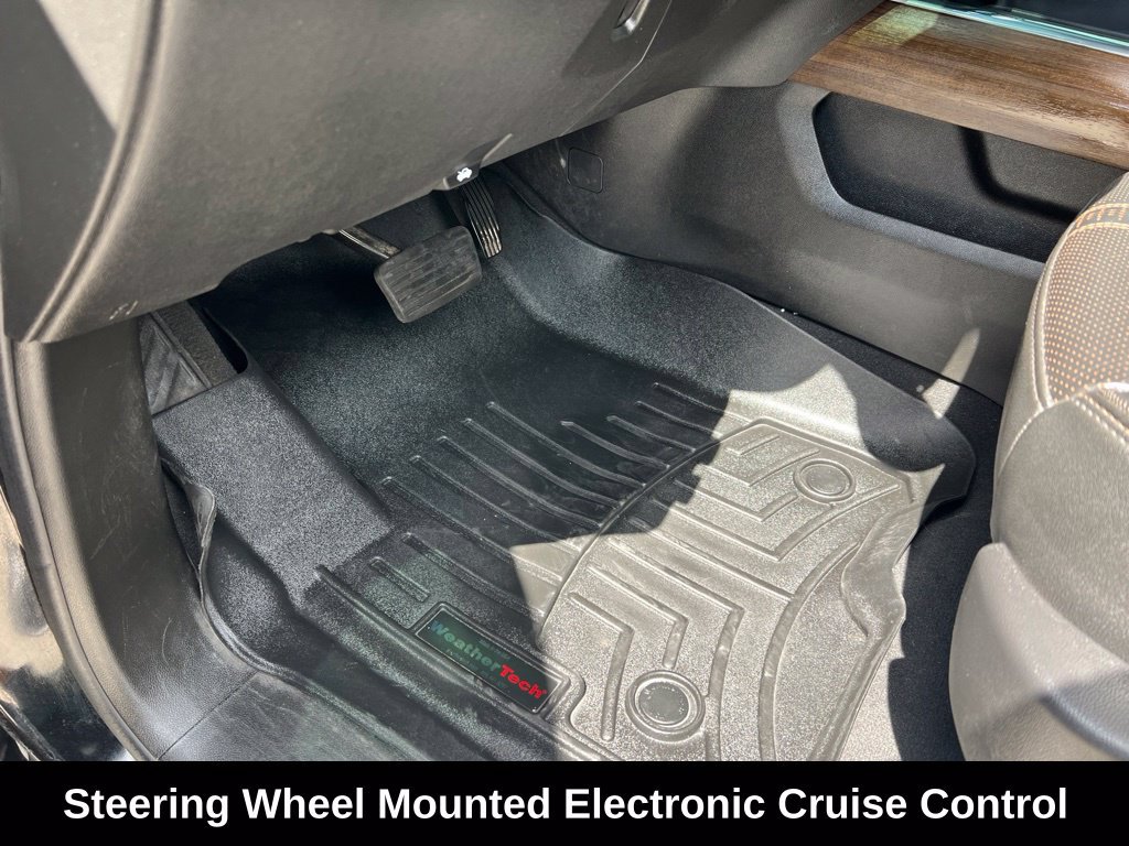 Used 2024 Chevrolet Silverado 3500 High Country w/ High Country Premium Package AWD/4WD image 31