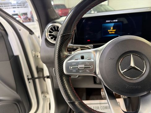 Used 2022 Mercedes-Benz GLB 250 image 14