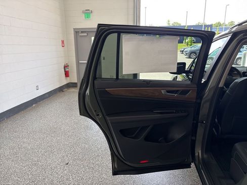 New 2026 Volkswagen Atlas SE AWD/4WD image 38