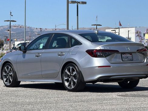 Used 2025 Honda Civic Sport image 7