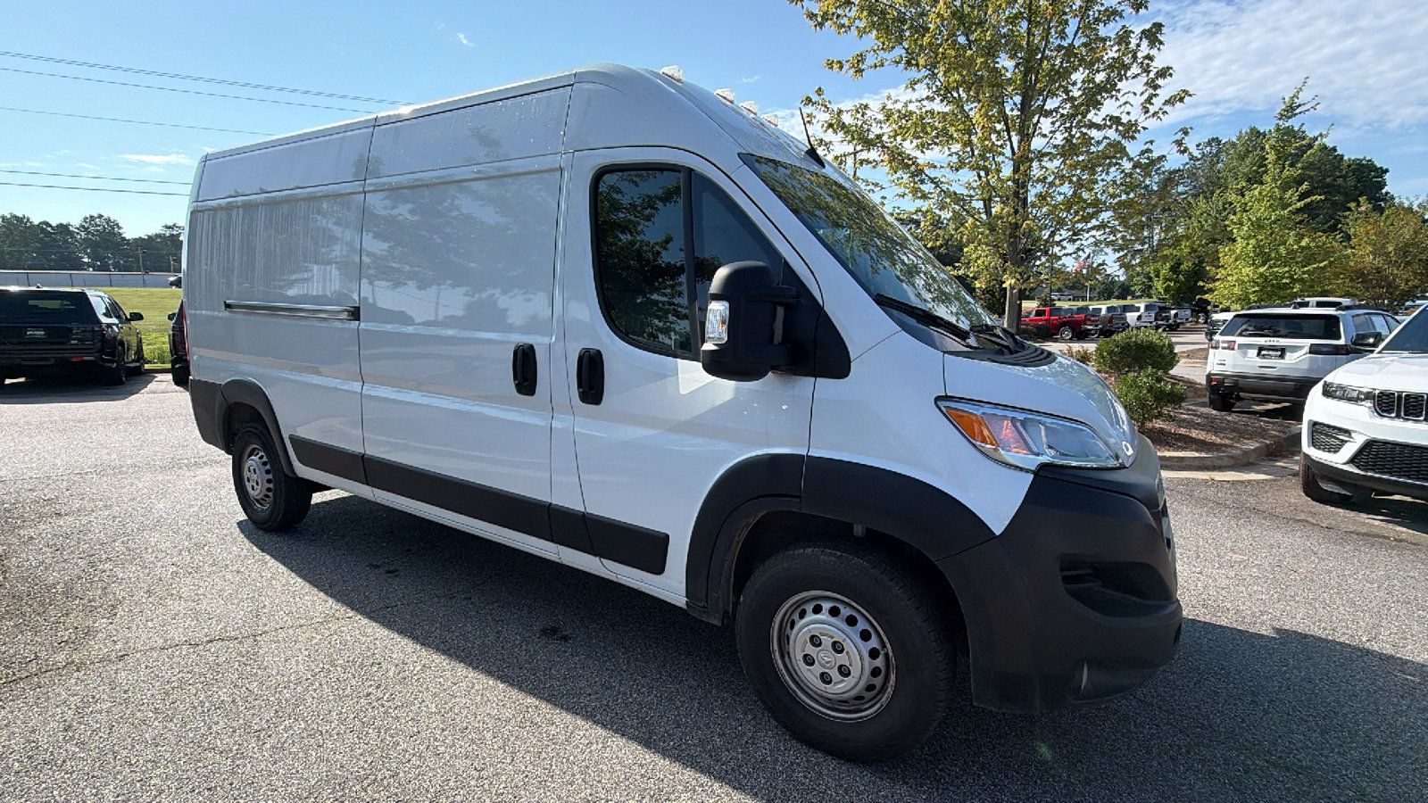 Used 2024 RAM ProMaster 2500 w/ Convenience Group FWD image 5