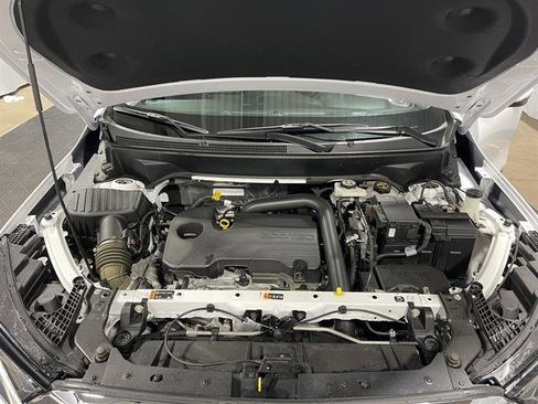 Used 2024 GMC Terrain SLE w/ Driver Convenience Package image 19