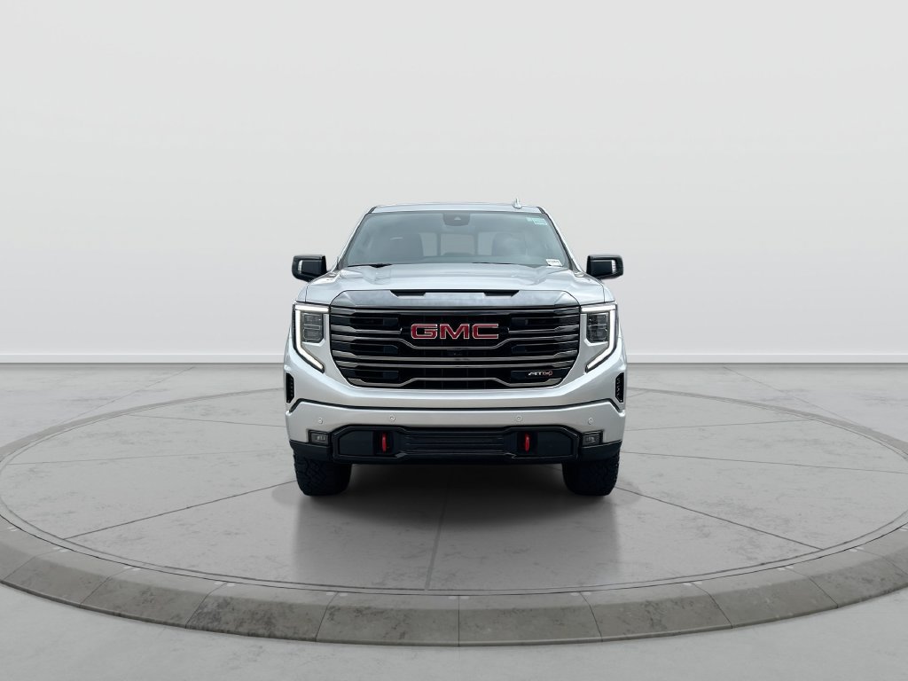 Used 2022 GMC Sierra 1500 AT4 w/ AT4 Premium Package AWD/4WD image 3