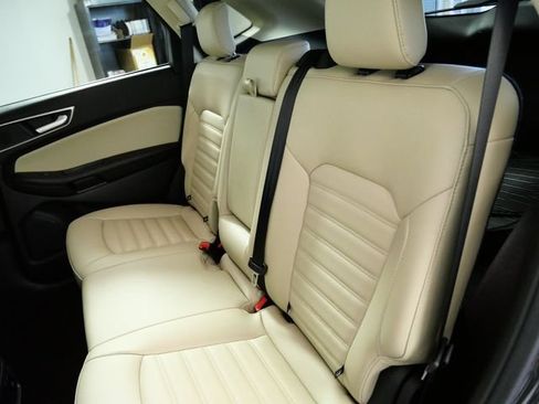 Certified 2024 Ford Edge SEL w/ Convenience Package AWD/4WD image 15