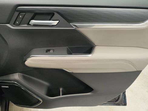 New 2026 GMC Acadia Elevation w/ Black Edition image 9