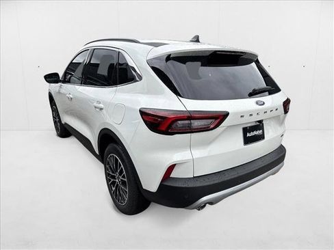 New 2025 Ford Escape SE image 9