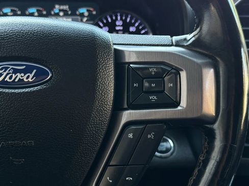 Used 2018 Ford Expedition Platinum AWD/4WD image 28