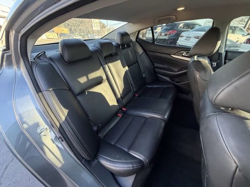 Used 2018 Nissan Maxima 3.5 SV FWD image 12