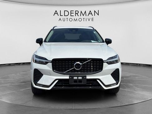 Used 2024 Volvo XC60 B5 Plus w/ Protection Package Premier AWD/4WD image 8
