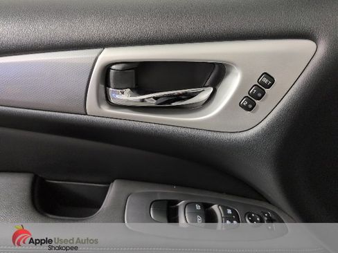 Used 2019 Nissan Pathfinder SL image 29
