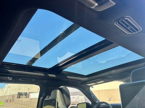 Used 2019 Lincoln Navigator Reserve AWD/4WD image 25