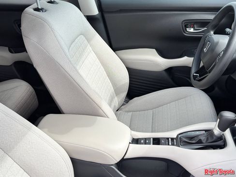 Used 2026 Honda HR-V LX image 13