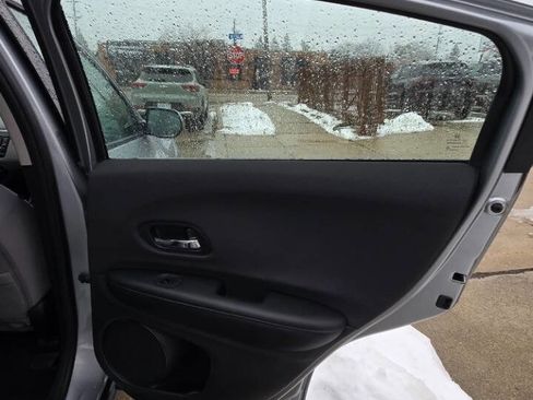 Used 2021 Honda HR-V LX image 32