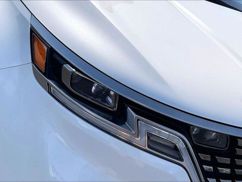 Used 2024 Kia Carnival SX Prestige FWD image 32
