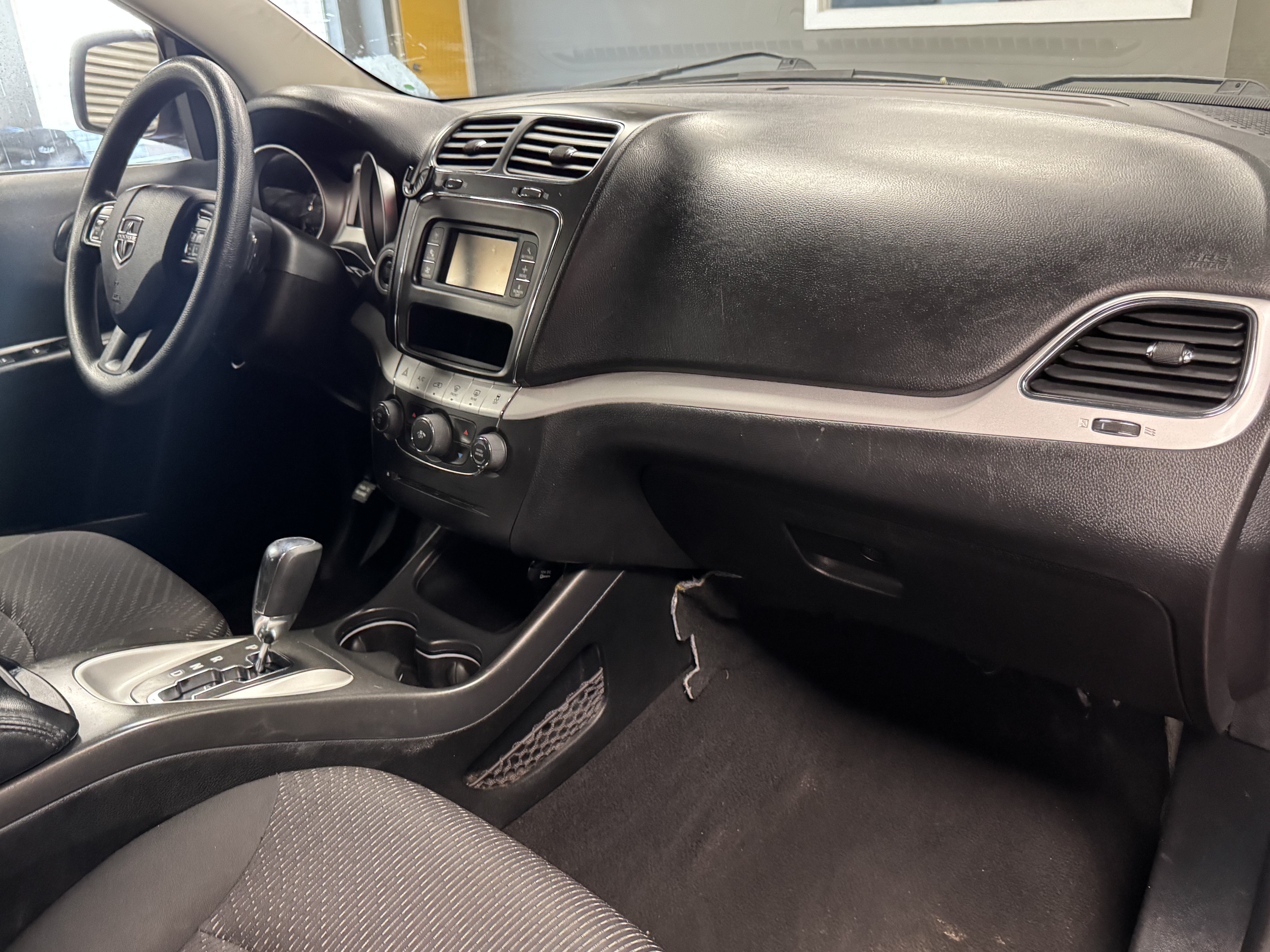 Used 2015 Dodge Journey SXT w/ Flexible Seating Group FWD image 14