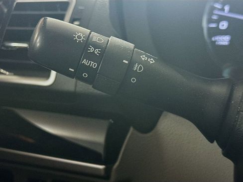 Used 2018 Subaru Forester 2.5i Limited image 12