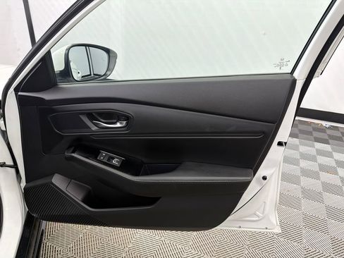 Used 2023 Honda Accord Touring image 16