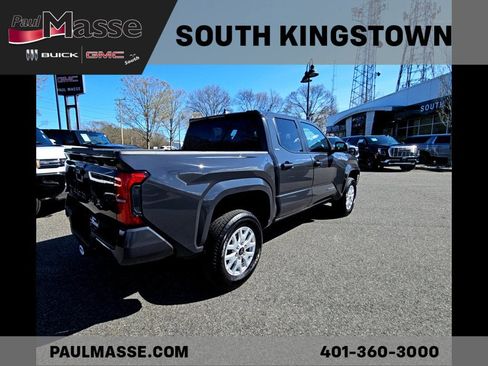 Used 2025 Toyota Tacoma SR5 AWD/4WD image 6