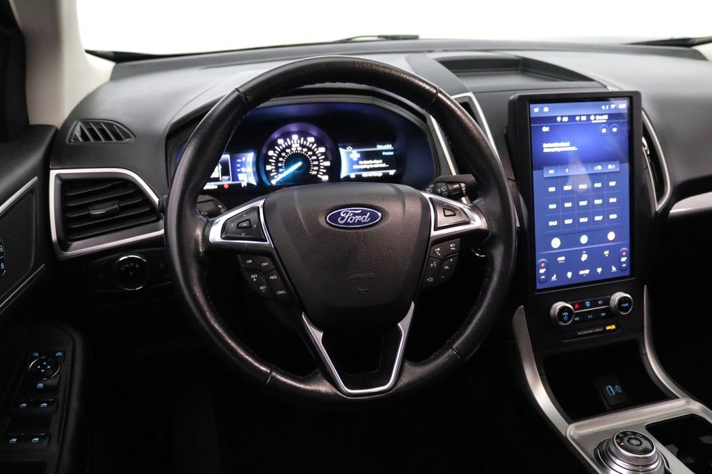 Used 2023 Ford Edge SEL AWD/4WD image 12