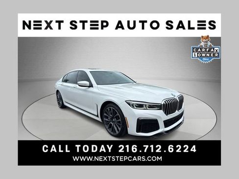 Used 2020 BMW 750i xDrive w/ Executive Package AWD/4WD image 1