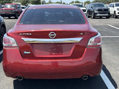 Used 2014 Nissan Altima 2.5 S FWD image 6