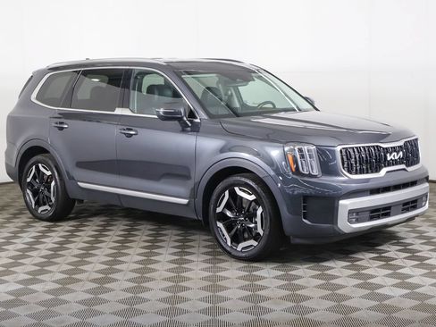 Used 2024 Kia Telluride EX X-Line AWD/4WD image 2