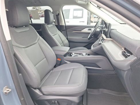 New 2026 Ford Explorer Active w/ Active Comfort Package image 16