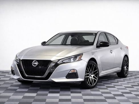 Used 2020 Nissan Altima 2.5 SR image 1