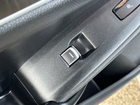 Used 2022 Honda Accord Touring image 31