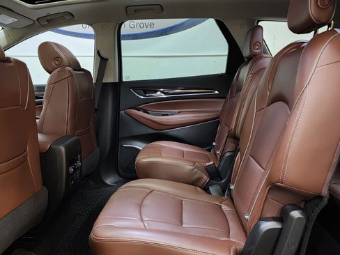 Used 2018 Buick Enclave Avenir w/ Avenir Technology Package image 17