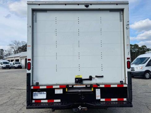 Used 2022 GMC Savana 3500 Extended w/ Power Convenience Package image 7