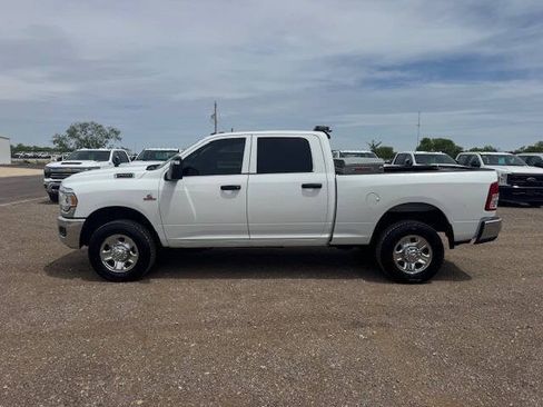 Used 2023 RAM 2500 Tradesman w/ Chrome Appearance Group AWD/4WD image 9