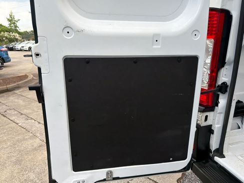 Used 2025 RAM ProMaster 2500 w/ Convenience Group FWD image 17