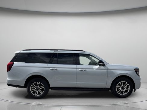 New 2025 Ford Expedition Max Active image 2