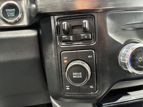 Used 2023 Ford F250 Lariat w/ Lariat Ultimate Package AWD/4WD image 24