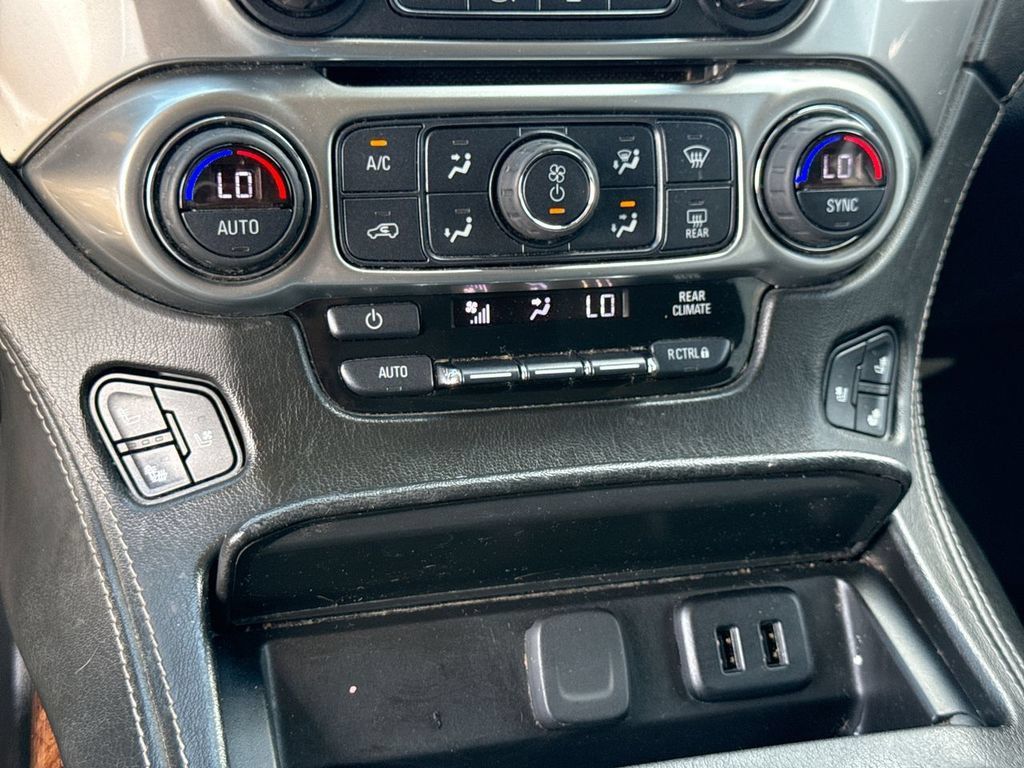 Used 2018 Chevrolet Suburban Premier AWD/4WD image 25