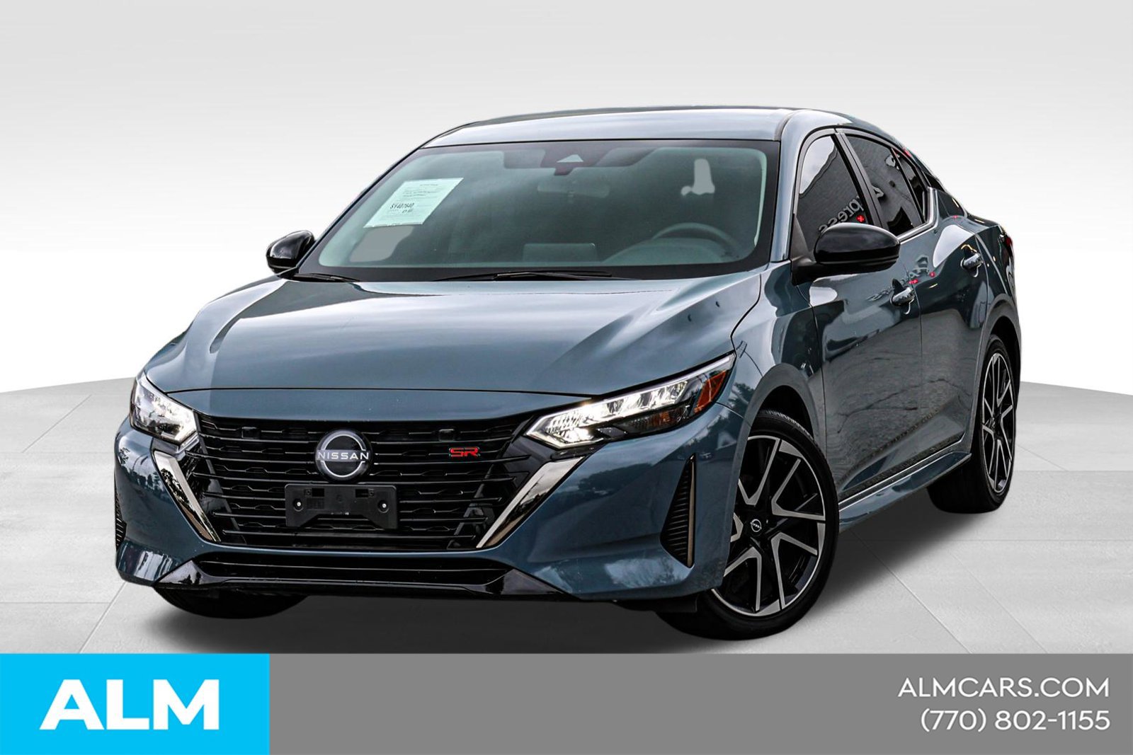 Used 2025 Nissan Sentra SR FWD image 1